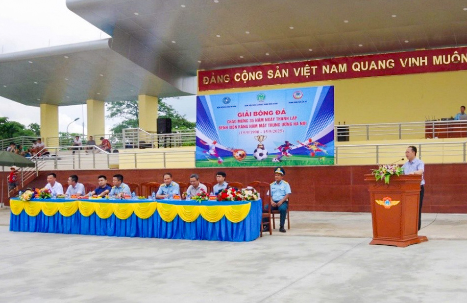 PGS.TS Trần Cao Bính – Bí thư đảng ủy, Giám đốc bệnh viện phát biểu khai mạc